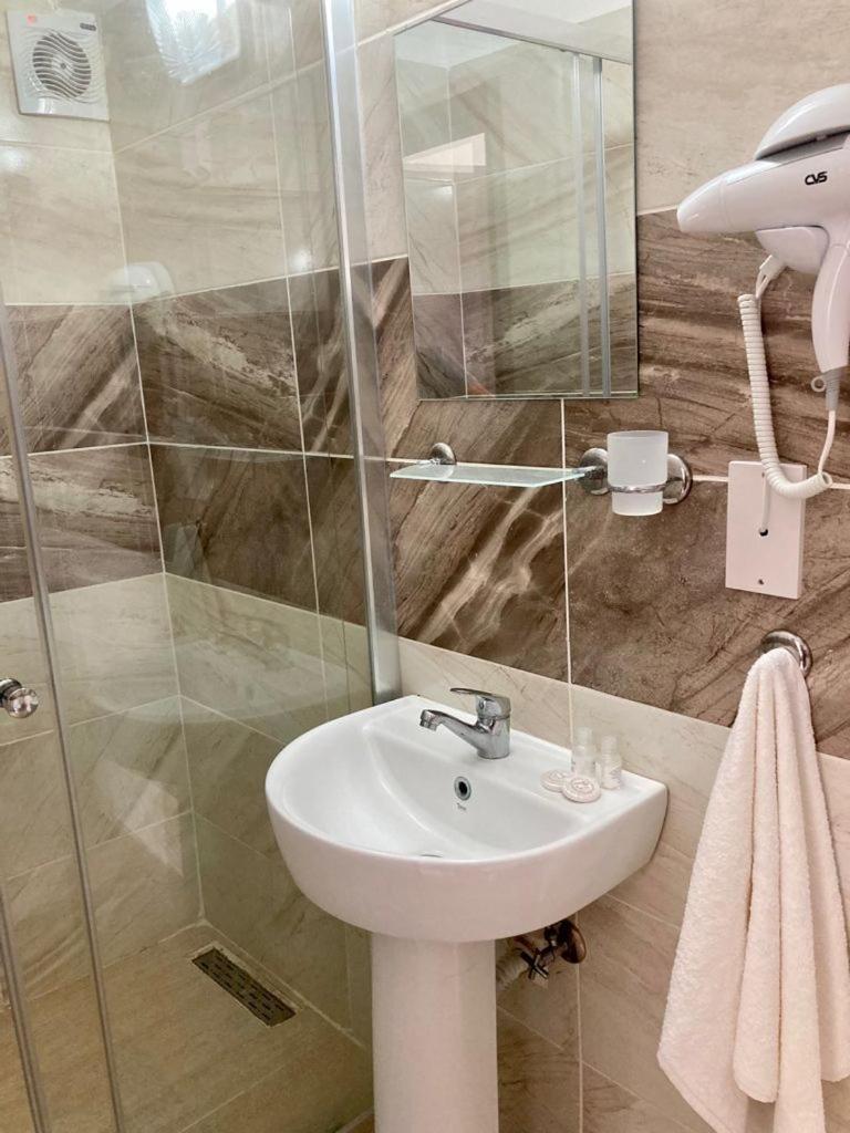 En Kaya Hotel Nikozja Zewnętrze zdjęcie